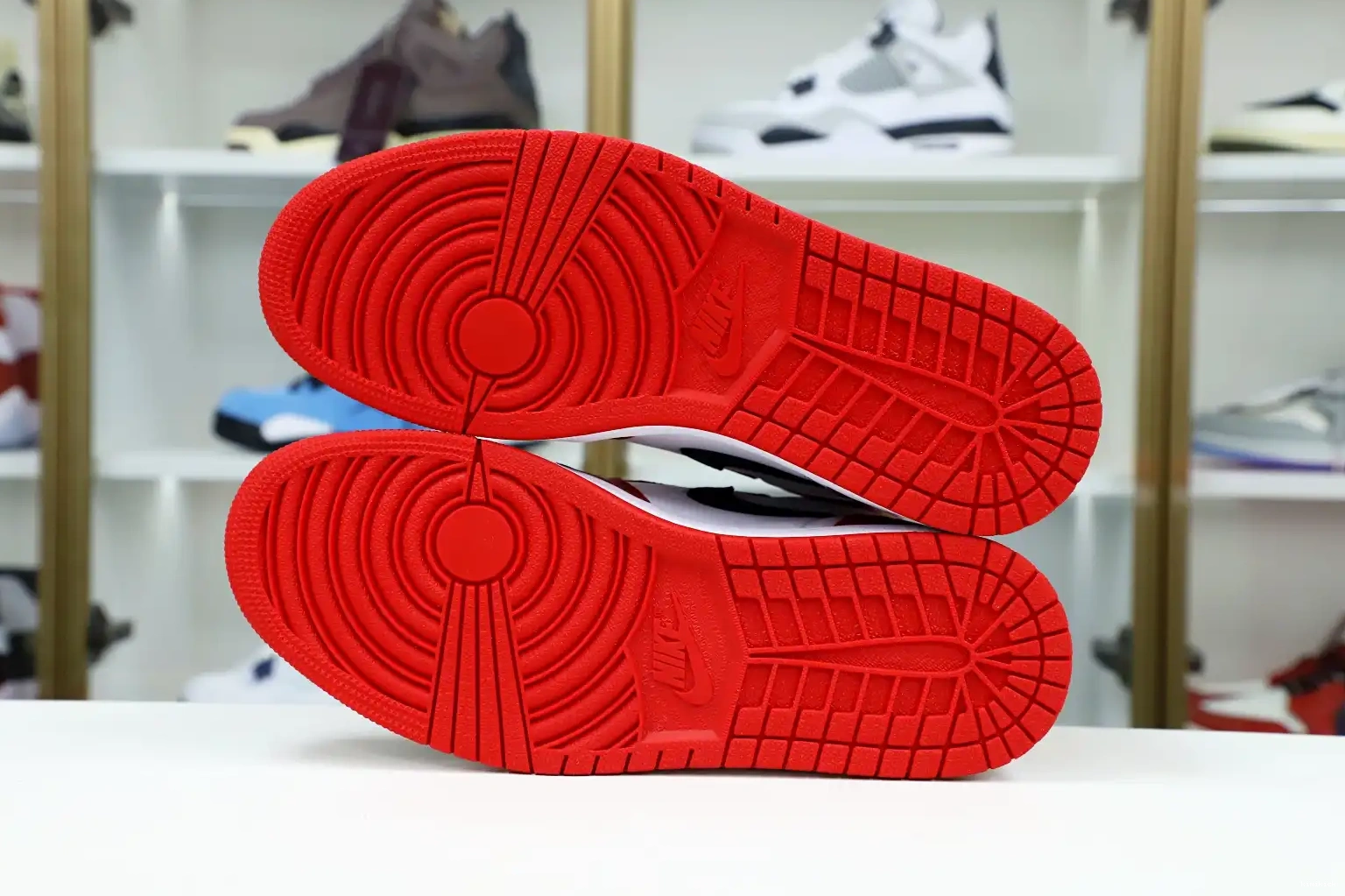 Kimikick TO AIR CHICAGO RETRO HIGH NRG 'HOMAGE JORDAN 1 HOME' OG EXCLUSIVE 0502
